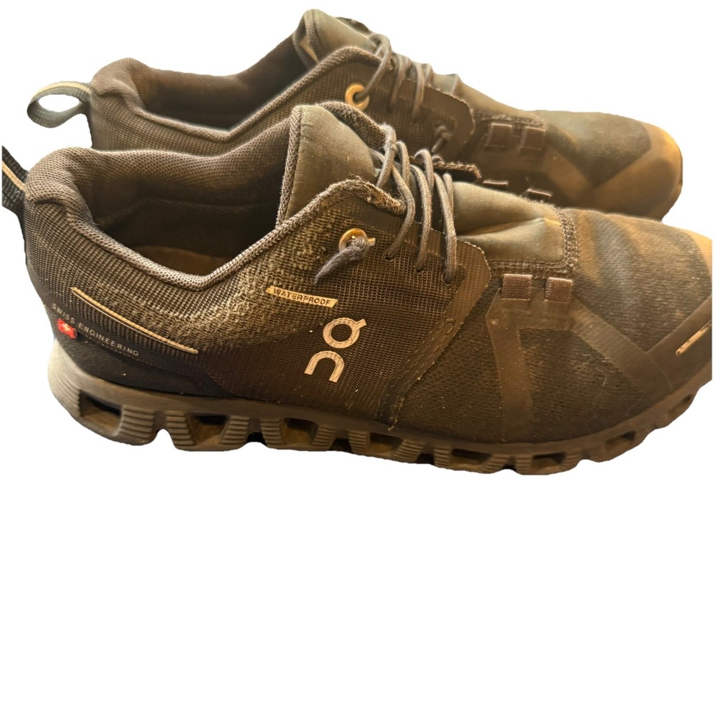 On Running Cloud 5 Waterproof Womens Size 6 Black Sneakers Athletic Gym Shoes‎